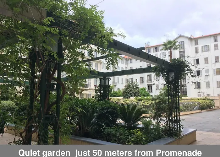 Apartmán Quiet Flat Next To The *