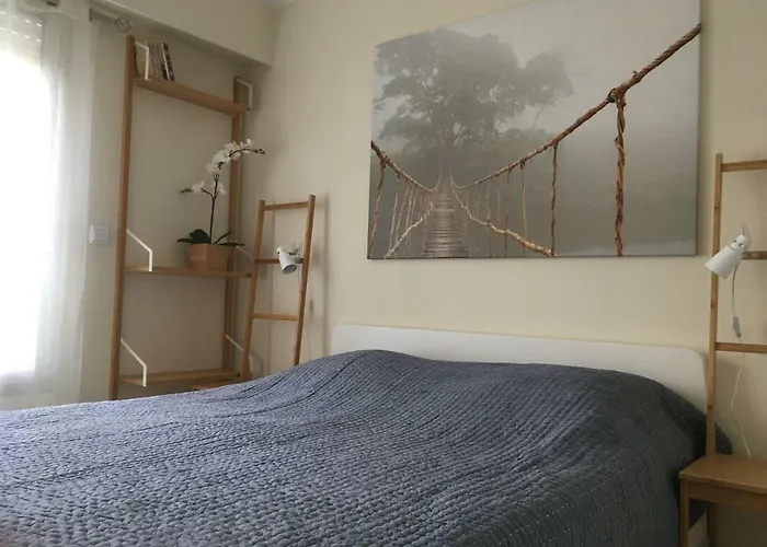 Quiet Flat Next To The דירה ניס