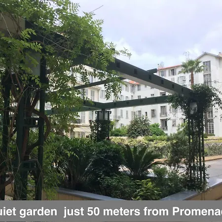 Apartman Quiet Flat Next To The *